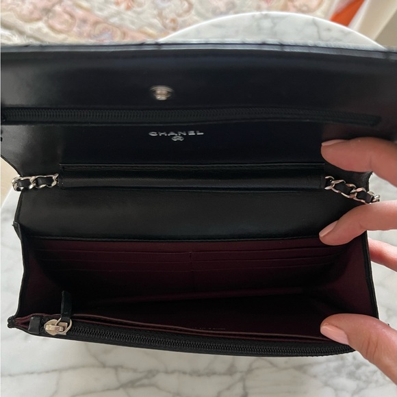 Authentic Chanel WOC lambskin-black - Picture 7 of 14